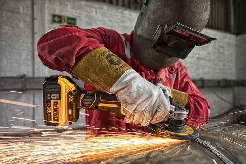 DeWALT DCG405NT 18V Li-ion XR Accu Haakse Slijper Body In TSTAK - 125mm - Koolborstelloos - Detailed view of the product