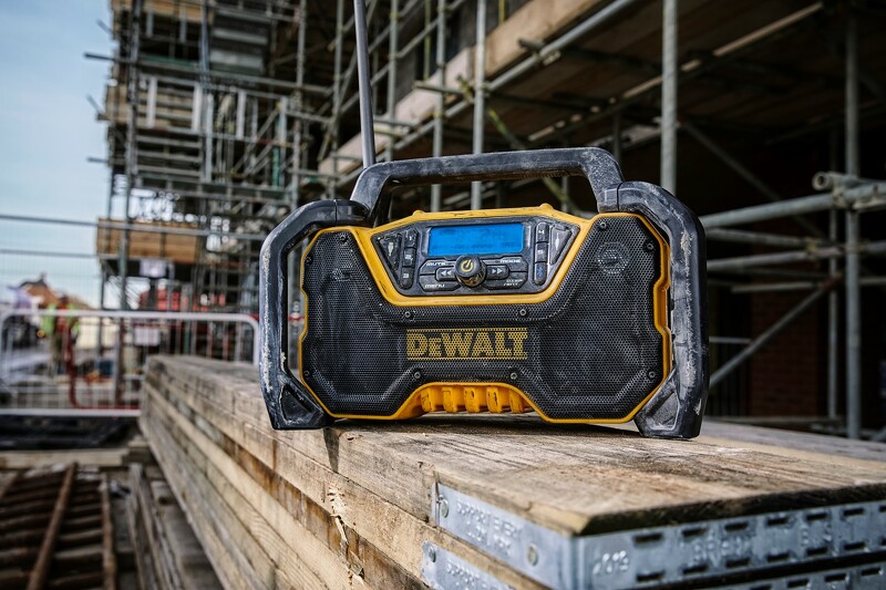 DeWALT DCR029-QW 18V Li-ion XR Accu DAB+ Bouwradio Met Oplaadfunctie - Werkt Op Netstroom&Accu - Detailed view of the product