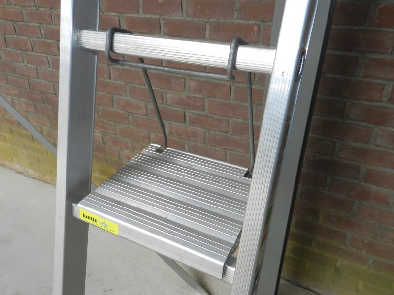 Little Jumbo 1299063000 Ladderbankje - 30 X 30cm - Detailed view of the product