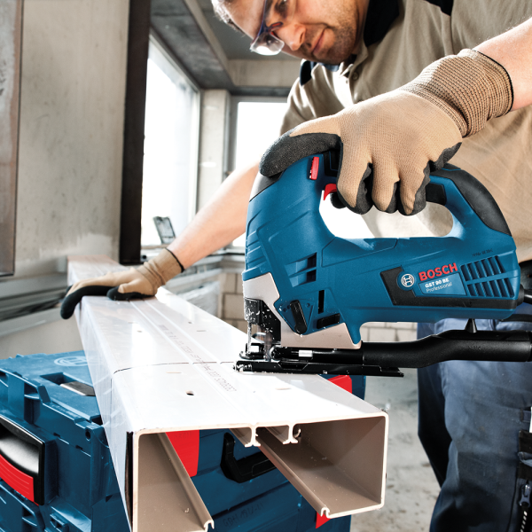 Bosch GST 90 E Decoupeerzaag In Koffer - 650W - T-greep - Variabel - Detailed view of the product