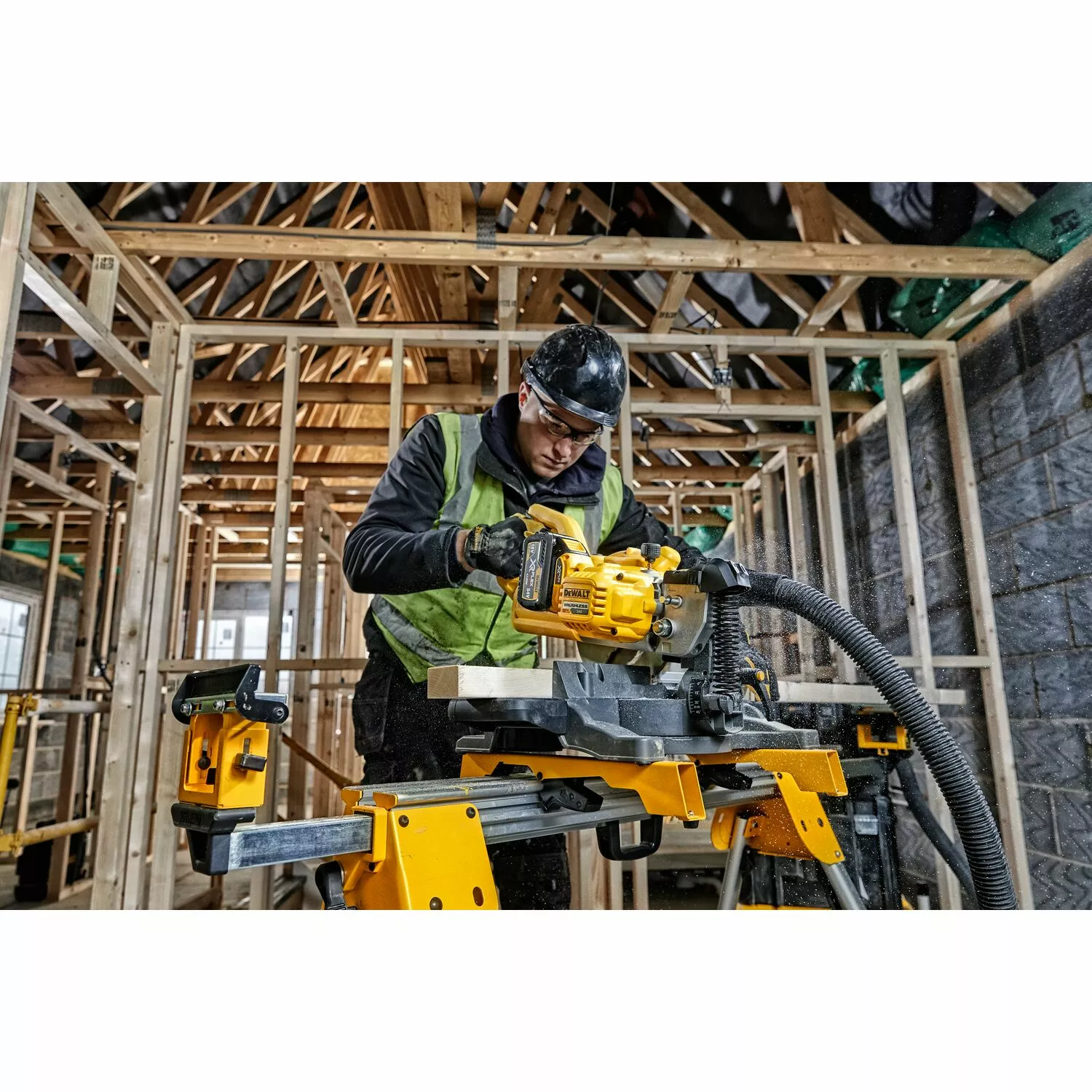 DeWALT DCS777N 54V XR FlexVolt Li-Ion Accu Afkort- En Verstekzaagmachine Body - 216 X 30mm - Koolborstelloos thumbnail 3