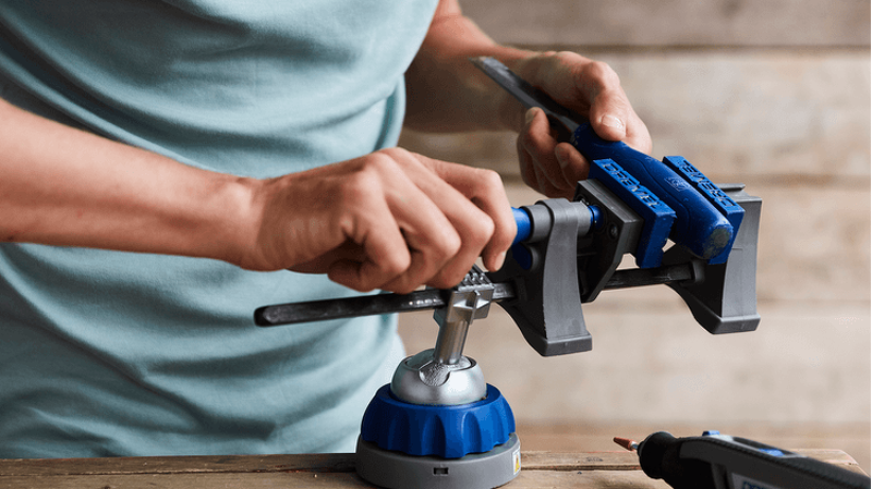 Dremel 2500 Multi-Vise 3-in-1 En 360° Stationaire Bankschroef, Losstaande Klem En Gereedschaphouder - Detailed view of the product