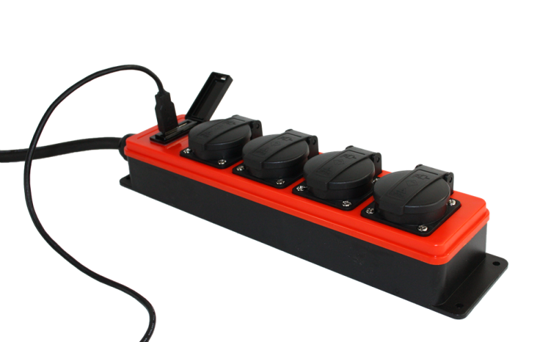 QwattPRO 2014007 SocketMaster Verdeelblok Zonder Kabel + USB - IP44 - Detailed view of the product