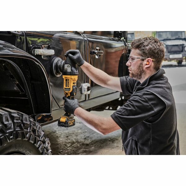 DeWALT DCM848N-XJ 18V Li-ion XR Accu Haakse Polijstmachine Body - Koolborstelloos - Detailed view of the product
