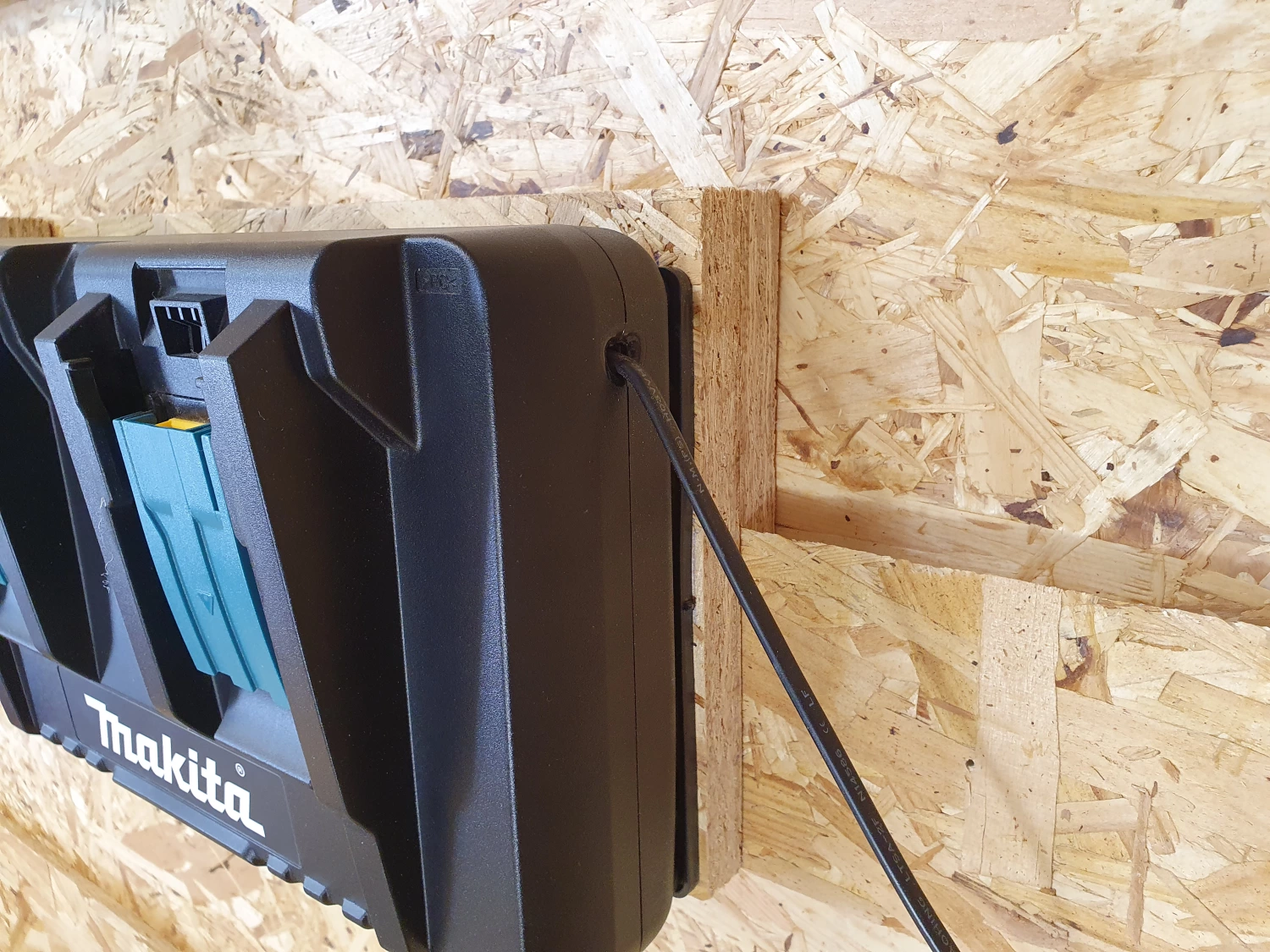 StealthMounts CMC-MK-B Opladerhouder Voor Makita 18V LXT Duolader - Zwart - 2-pack thumbnail 3