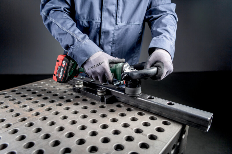 Metabo KFMVB 18 LTX 4 RF 18V Li-ion Accu Metaalkantenfrees Body In MetaBox - Detailed view of the product