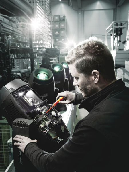 Wera 05006611001 17-delig Kraftform Kompakt VDE 17 Universal 1 Tool Finder Wisselklingenset In Etui - Detailed view of the product
