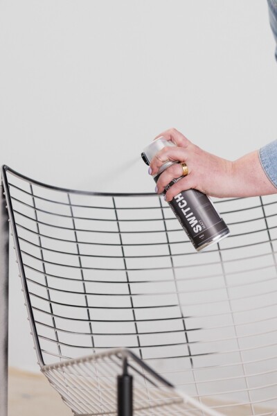 Rust-Oleum Switch Spuitlak - Mat Zwart - 400ml - Detailed view of the product