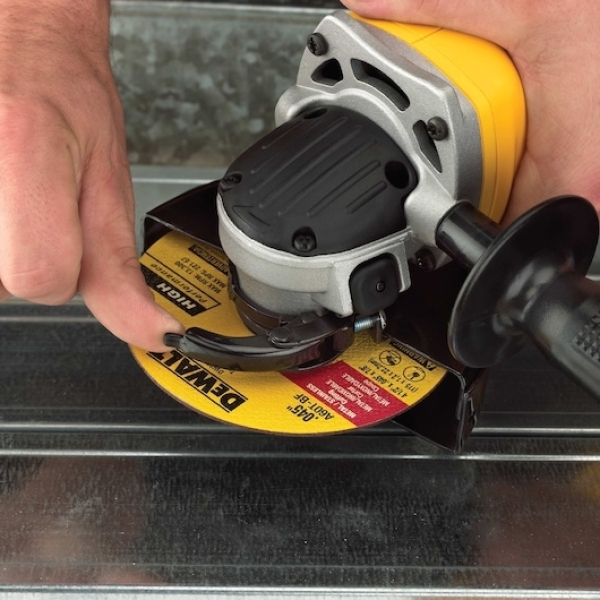 DeWALT DCG412M2 18V Li-ion XR Accu Haakse Slijper Set (2x 4.0Ah) In Koffer - 125mm - Detailed view of the product