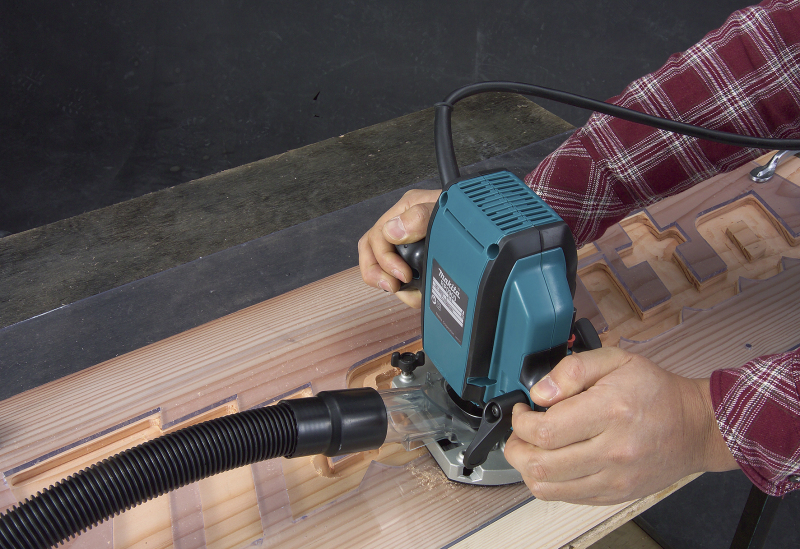 Makita RP0900J Bovenfrees In Mbox - 900W - 8mm - Detailed view of the product