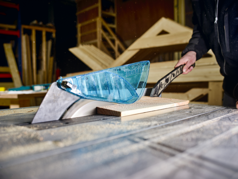 Makita 2712 Zaagtafel - 2000W - 315 X 30mm - Detailed view of the product