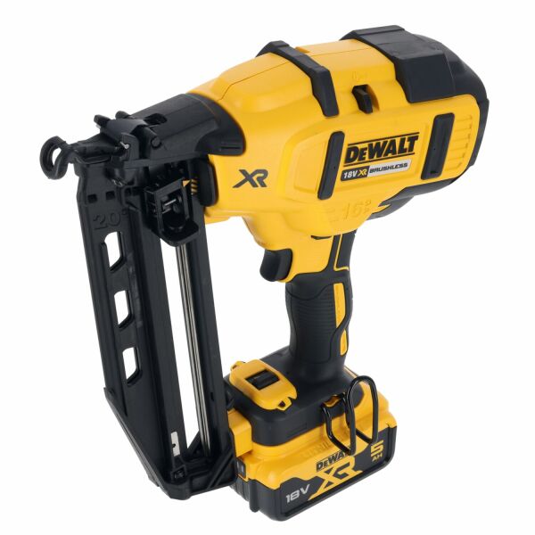 DeWALT DCN660NT-XJ 18V Li-ion XR Accu Afwerktacker Body In TSTAK - 32-63mm - 16 Gauge - Koolborstelloos - Detailed view of the product