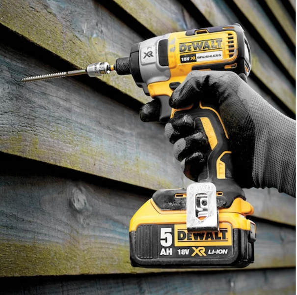 DeWALT DCF887P2-QW 18V Li-ion XR Accu Slagschroevendraaier Set (2x 5.0Ah) In TSTAK - 1/4"- Koolborstelloos - Detailed view of the product