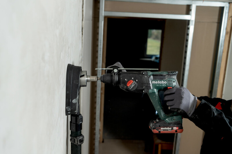 Metabo KH 18 LTX 24 18V Li-ion Accu Combihamer Set (2x 4.0Ah LiHD Accu) In MetaBOX - Detailed view of the product