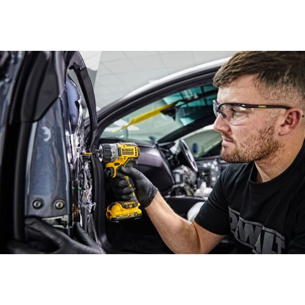 DeWALT DCF601D2-QW 12V Li-ion XR Accu Slagschroefmachine Set (2x 2.0Ah) In Koffer - 1/4" - Detailed view of the product