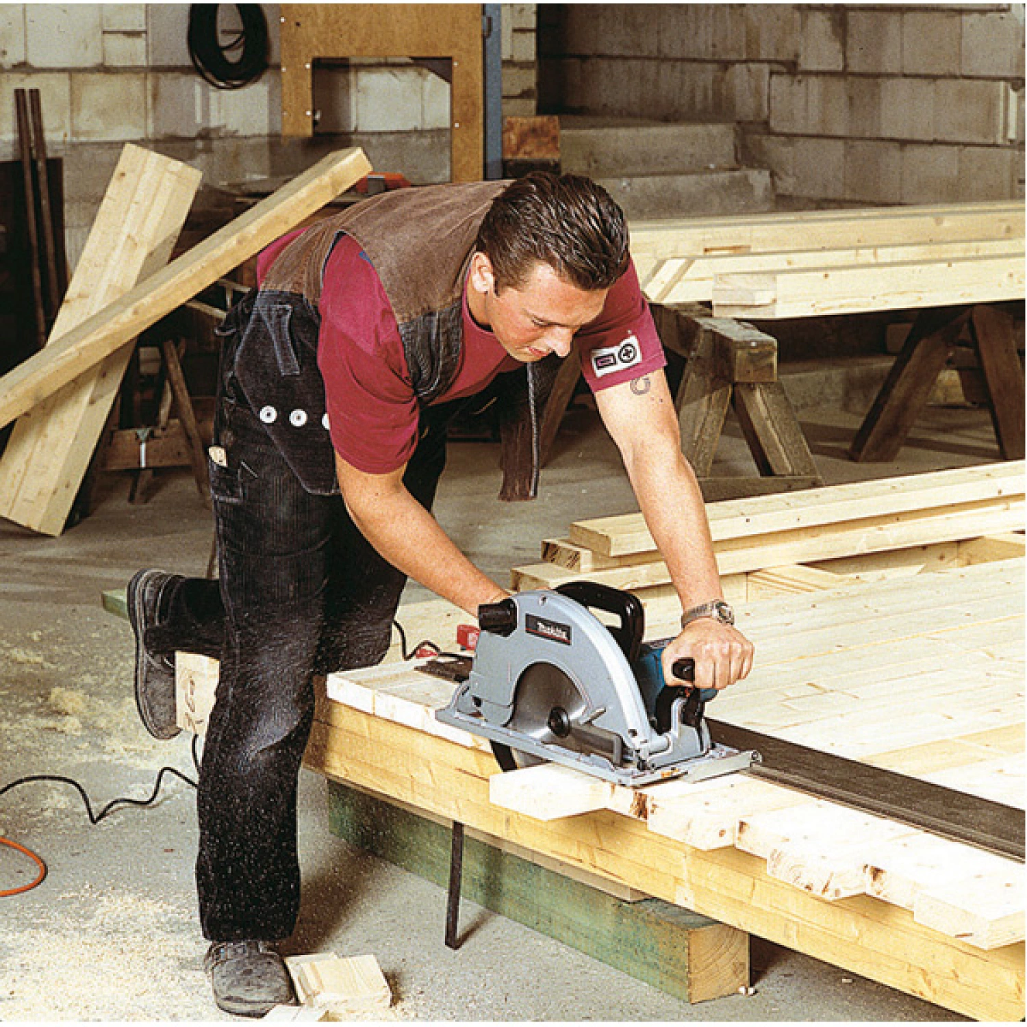 Makita 5103R Cirkelzaag - 2100W - 270mm thumbnail 3