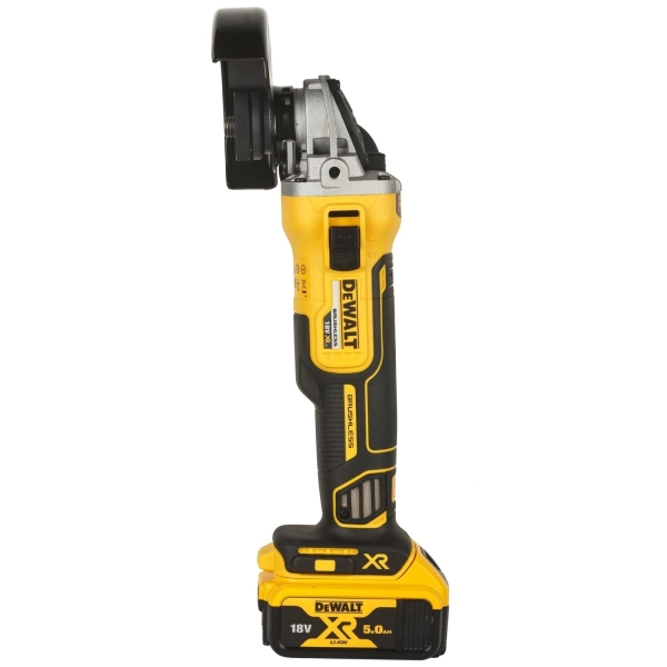DeWALT DCG405P3 18V Li-ion XR Accu Haakse Slijper Set (3x 5.0Ah) In TSTAK - 125mm - Koolborstelloos - Detailed view of the product
