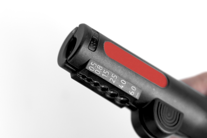 Wiha Z74000106SB Strip-Multitool Voor Ronde Kabel - 125mm - 8,0-13,0mm - Detailed view of the product