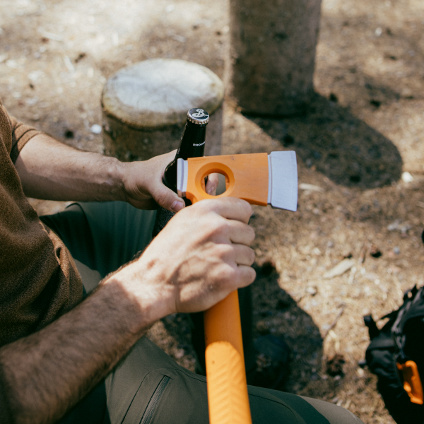 Fiskars 1069101 X-serie X13 Campingbijl - 330mm - Detailed view of the product