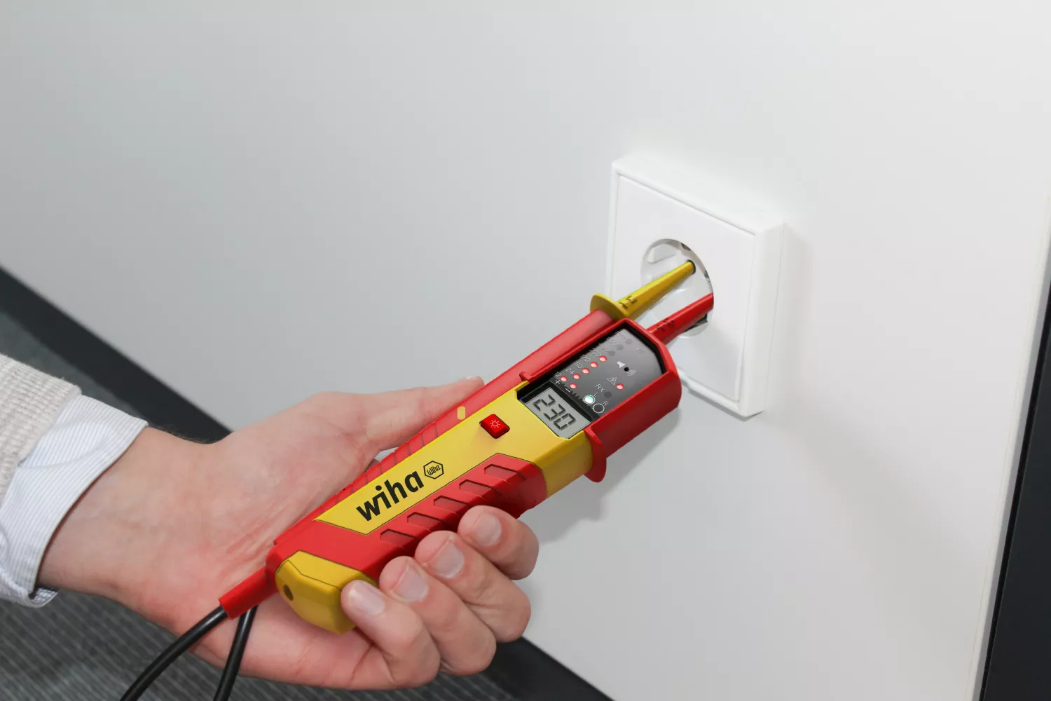 Wiha SB25517 Spanningszoeker En Continuïteitstester - 0,5 - 1.000 V AC - CAT IV - Incl. 2x AAA-batterijen thumbnail 2