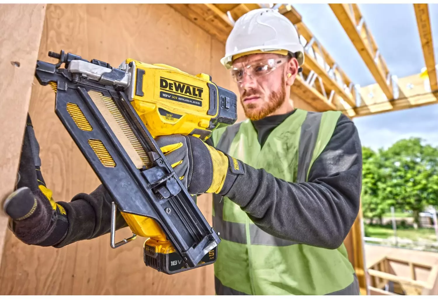 DeWALT DCN930N-XJ 18V Li-ion XR Accu Constructie Tacker Body - Enkelschot&Bumpfire - 50-90mm - Koolborstelloos thumbnail 2