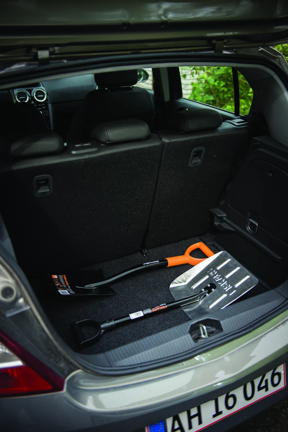 Fiskars 141020 Sneeuwschep - 72cm - Aluminium thumbnail 3