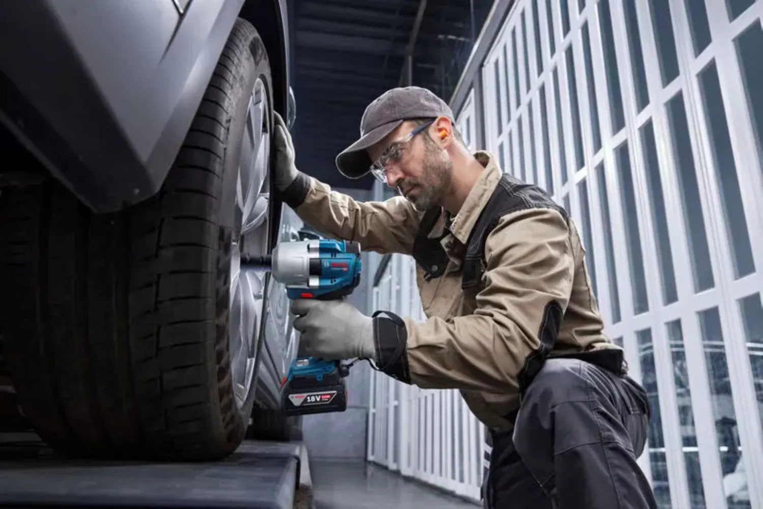 Bosch GDS 18V-780 18V Accu Slagmoersleutel Set (2x 5,0 Ah) In L-Boxx - 780Nm thumbnail 3