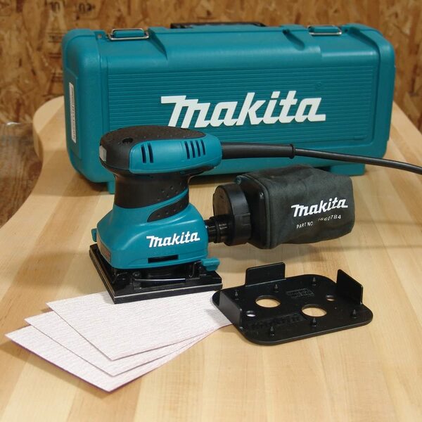 Makita BO4556K Vlakschuurmachine In Koffer - 200W - 112 X 102mm - Detailed view of the product