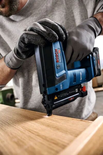 Bosch GNH 18V-35 18V Accu Pin Houttacker Body - 0,6mm - 15-35mm - Recht - Detailed view of the product