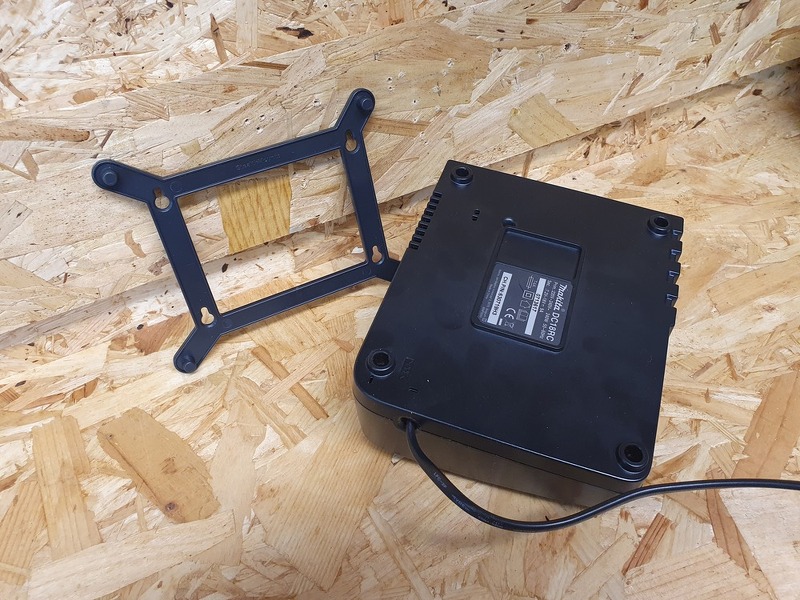 StealthMounts CMC-MK-S Opladerhouder Voor Makita DC18RC - 2 Stuks - Detailed view of the product