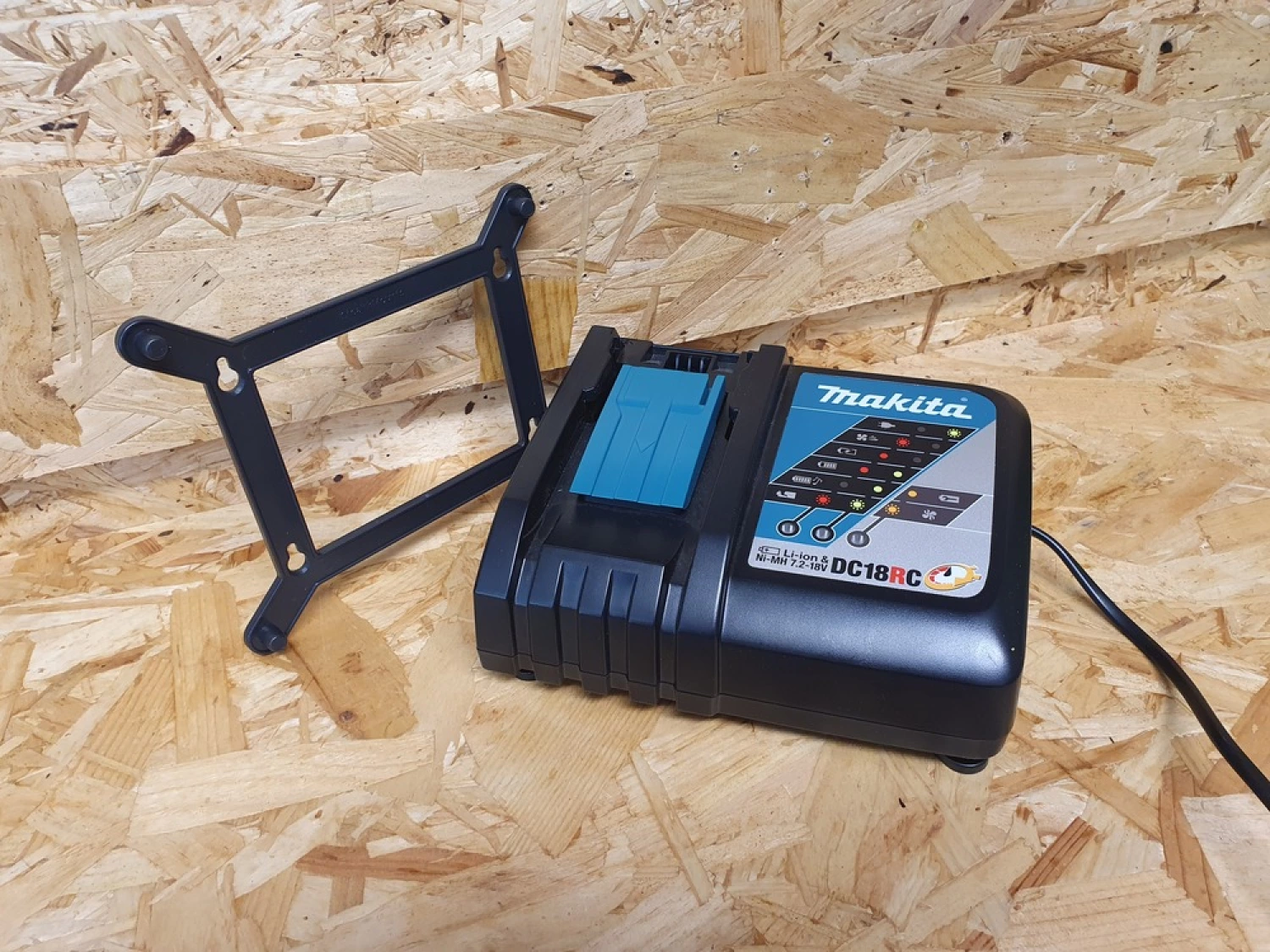 StealthMounts CMC-MK-S Opladerhouder Voor Makita DC18RC - 2 Stuks thumbnail 2