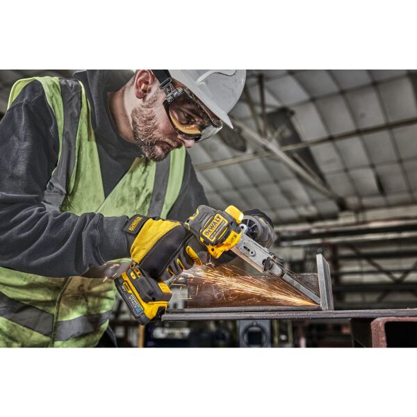 DeWALT DCM200E2T 18V Li-ion XR Accu Stripschuurmachine Set (1x 1.7Ah) In TSTAK - 13mm - Detailed view of the product