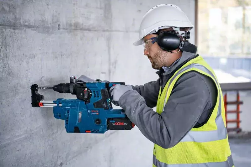 Bosch GBH 18V-28 CF 18V Accu SDS-plus Boorhamer Set (2x 8.0Ah ProCORE Accu) Incl. GDE 18V-16 Stofafzuiging In L-Boxx - 3,3J - Koolborstelloos - Detailed view of the product