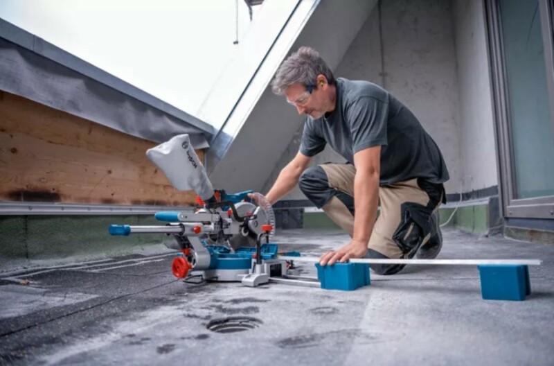 Bosch GCM 18V-216 DC 18V Li-ion Accu Kap- En Verstekzaag Body - Detailed view of the product