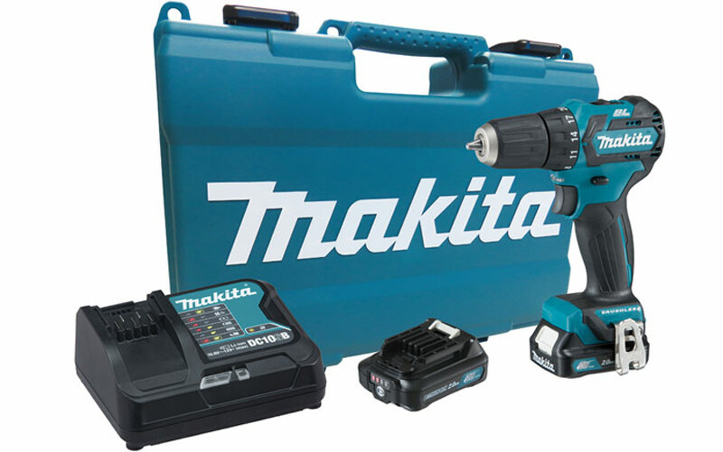 Makita DF332DSAE 10.8V Li-Ion Schuifaccu Boor-/schroefmachine Set (2x 2.0Ah Accu) In Mbox- Koolborstelloos EAN: 88381809375