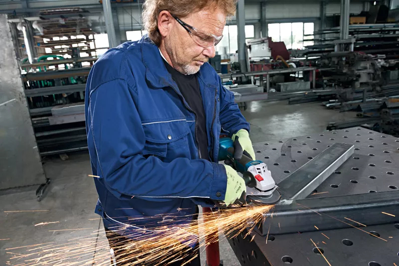 Bosch GWS 18V-10 Accu Haakse Slijper In L-boxx (2x5,0Ah) - Detailed view of the product