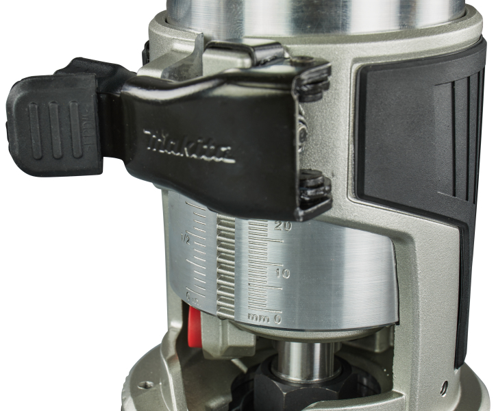 Makita RT001GZ15 XGT 40V Max Li-ion Accu Boven- En Kantenfrees Body Met Diverse Voeten In Mbox Met Geleiderail Adapter - Detailed view of the product