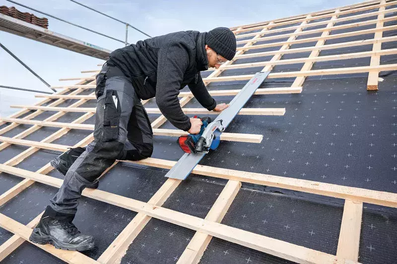 Bosch GKS 18V-57-2 GX 18V Accu Cirkelzaag Body Inclusief FSN X 440 Geleiderail - 165mm - Detailed view of the product