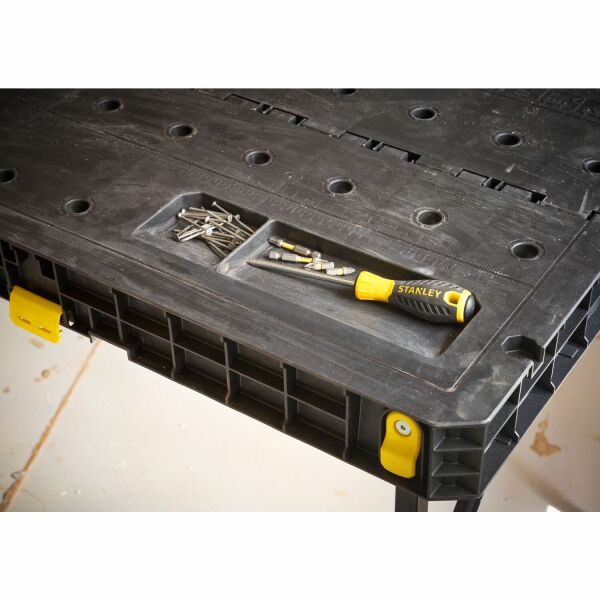 Stanley STST83492-1 Vouwbare Werktafel Essential - Detailed view of the product