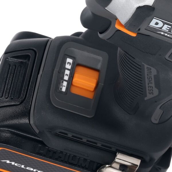 DeWALT DCF85MP2T McLaren 18V Li-ion Accu Slagschroevendraaier (2x 5.0Ah Accu) In TSTAK - Detailed view of the product