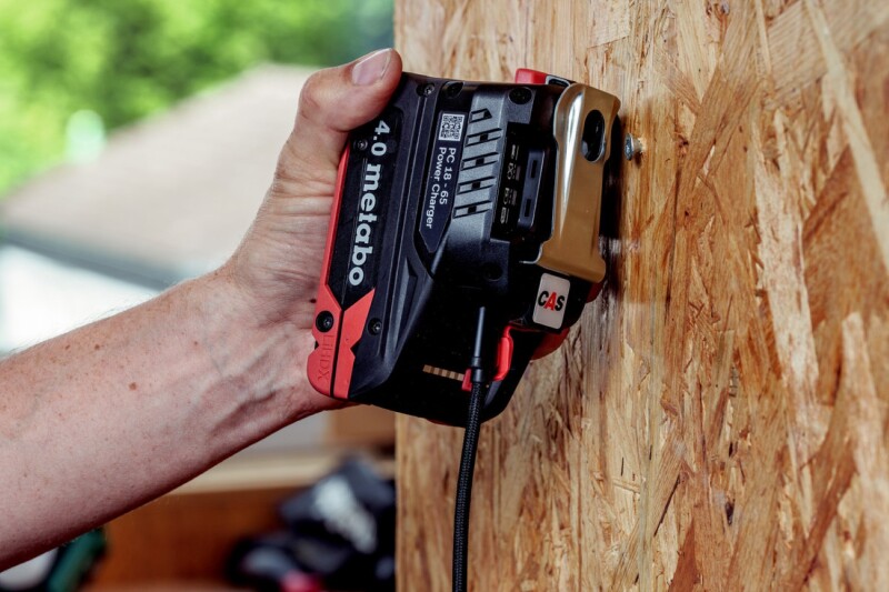 Metabo PC 18-65 18V Power Charger - Detailed view of the product