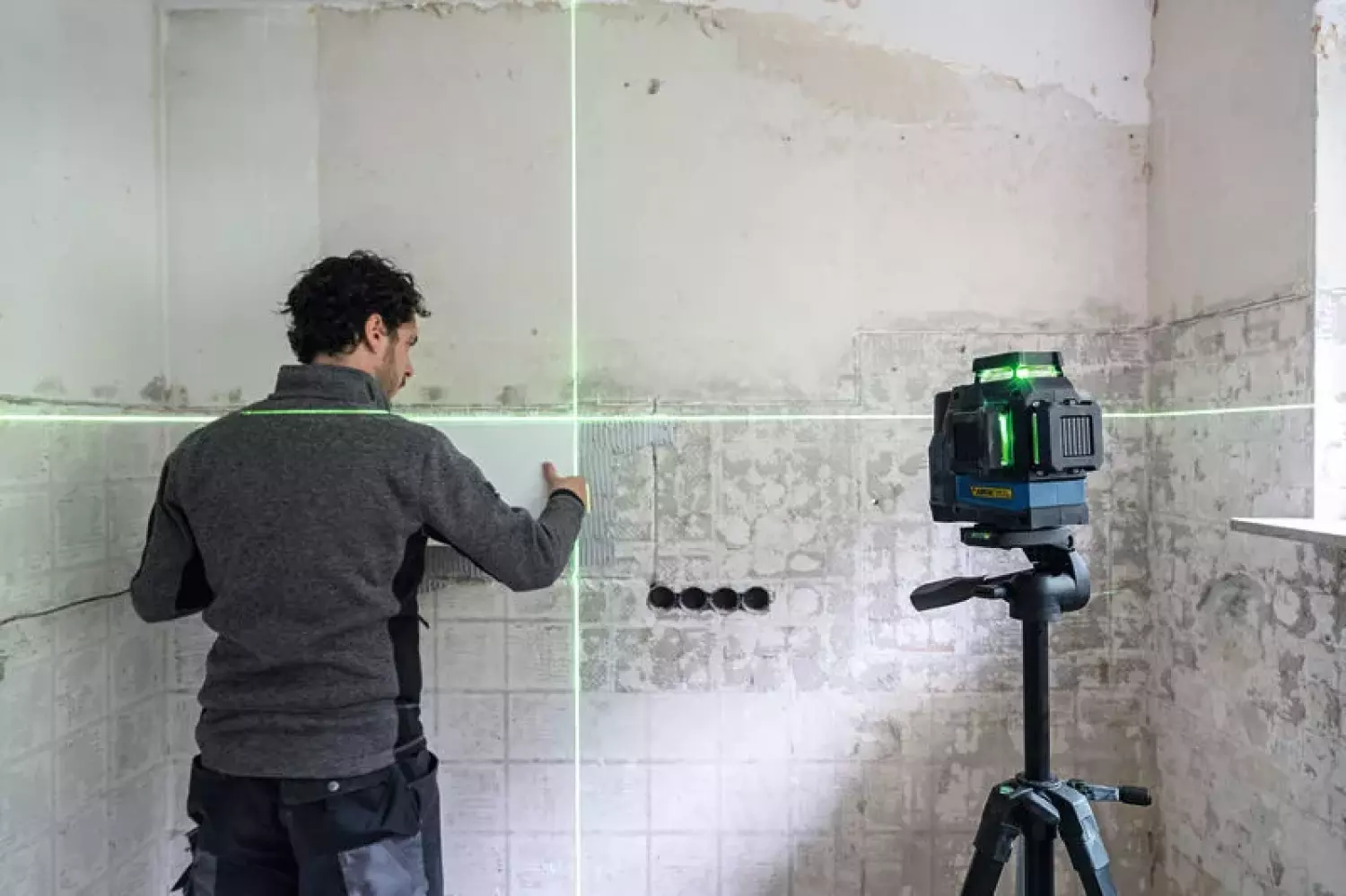 Bosch GLL 12V-100-33 CG 12V Accu Lijnlaser Set (1x 2.0Ah) In L-Boxx thumbnail 4