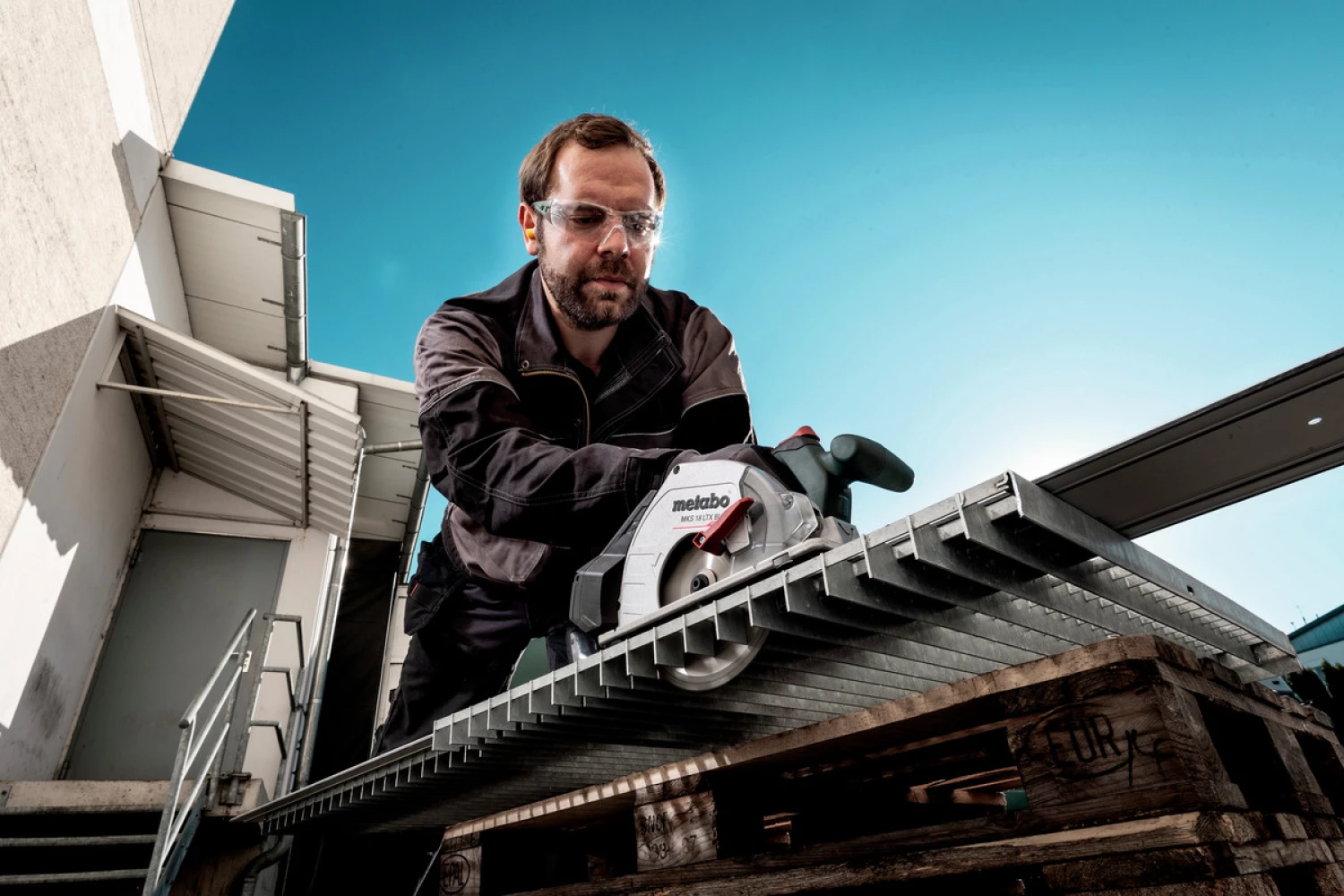 Metabo MKS 18 LTX BL 58 18V Li-ion Accu Metaalcirkelzaag Body In MetaBox - 165mm thumbnail 4