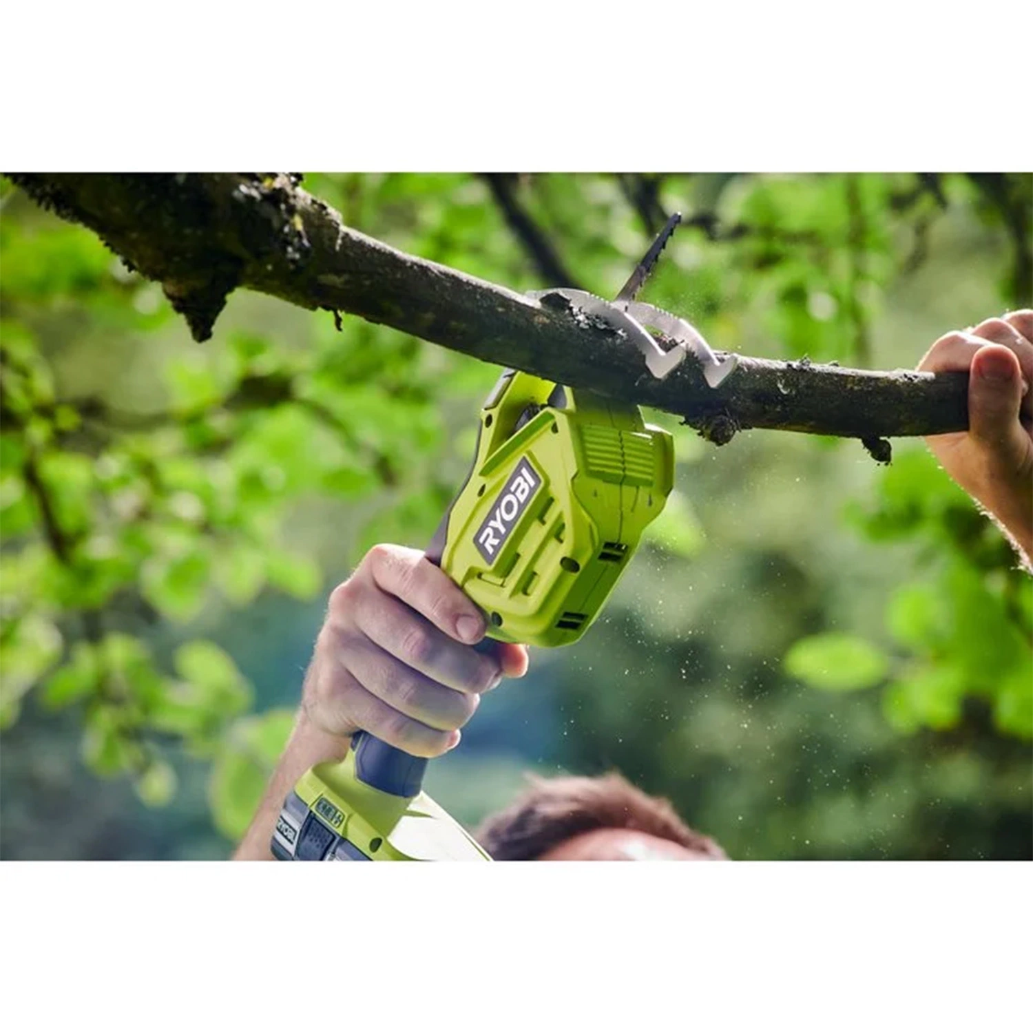 RYOBI 18V handsnoeischaar zonder batterij en 6 '' mesoplader - RY18PSA-0