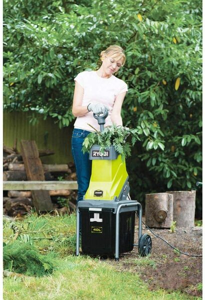 Ryobi RSH2545B Hakselaar - 2500W - Detailed view of the product