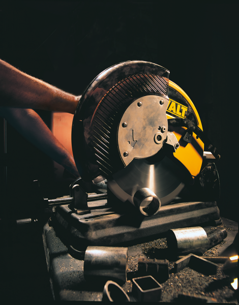 DeWALT DW872 Metaal Afkortzaag - 2200W - 355mm - Detailed view of the product