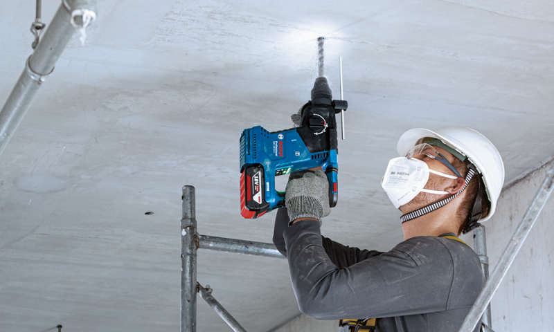 Bosch GBH 18V-24 C 18V Li-ion Accu Boorhamer Set (2x 5.0Ah) In L-Boxx - 2,4J - 30mm - Detailed view of the product