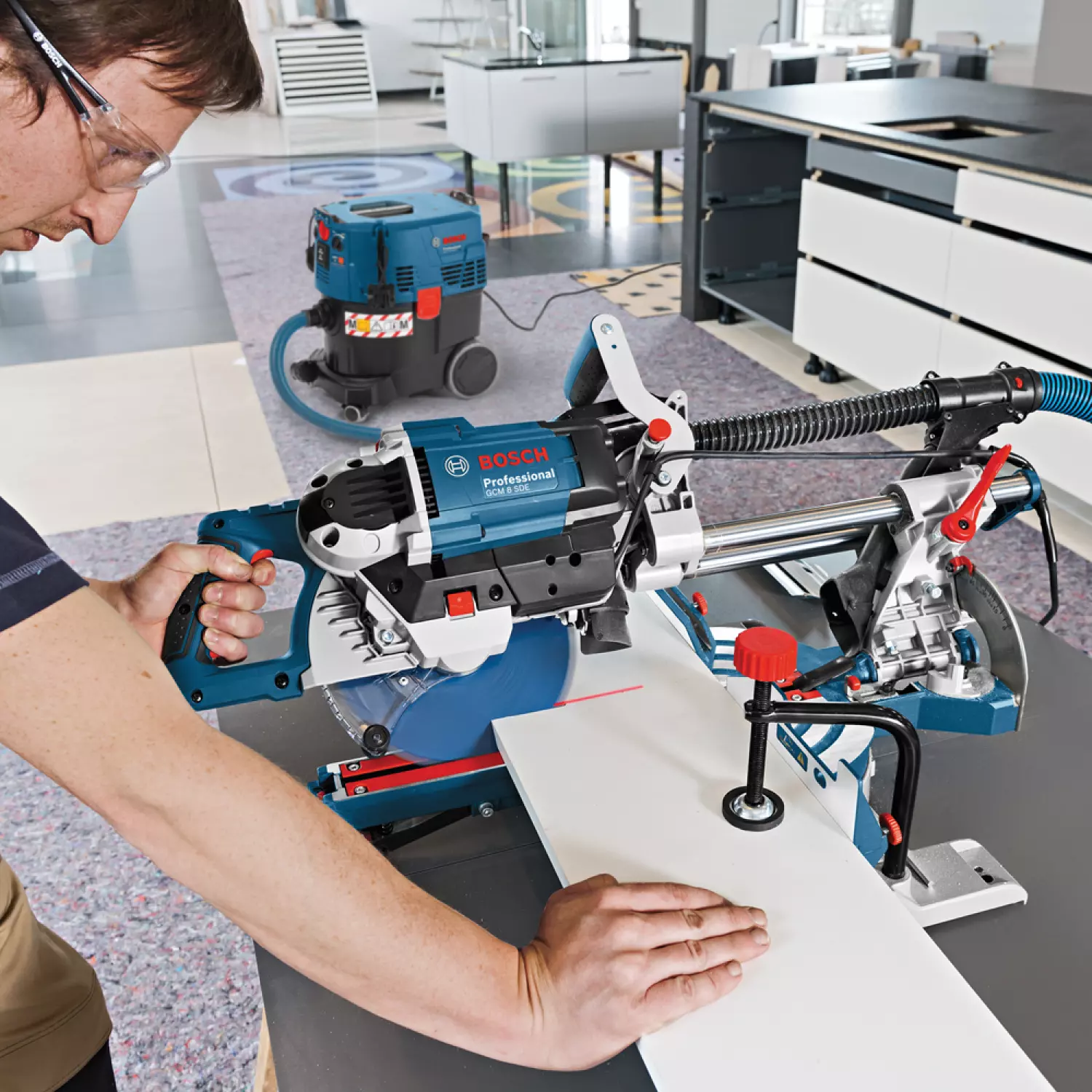 Bosch Professional GCM 8 SDE Afkortzaag - 1600 W - Ø 216 mm