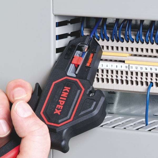 Knipex 1262180 Afstriptang - Zelfinstellend - 180mm - Detailed view of the product