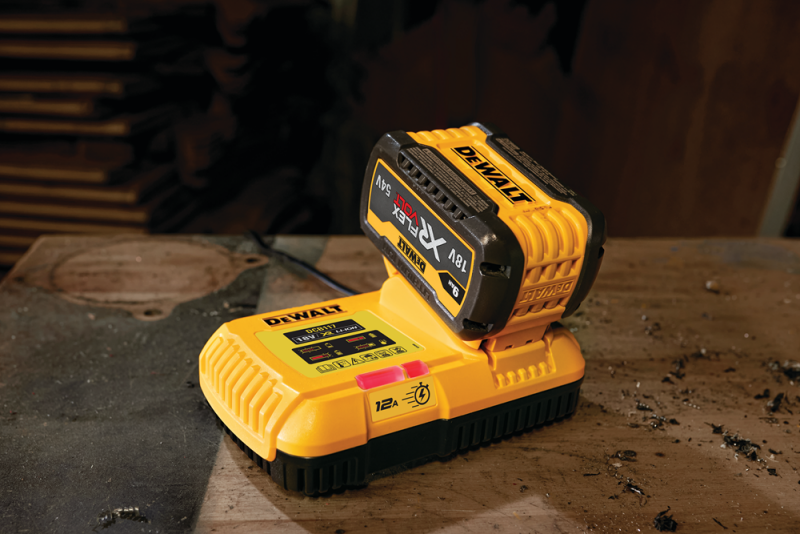 DeWALT DCB117-QW 18V / 54V XR FlexVolt Accu Oplader - Detailed view of the product